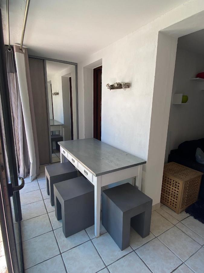 Logement Entier T2 Climatise, Parking Gratuit, Jardin, Plage A 2Min A Pied 滨海萨纳里 外观 照片